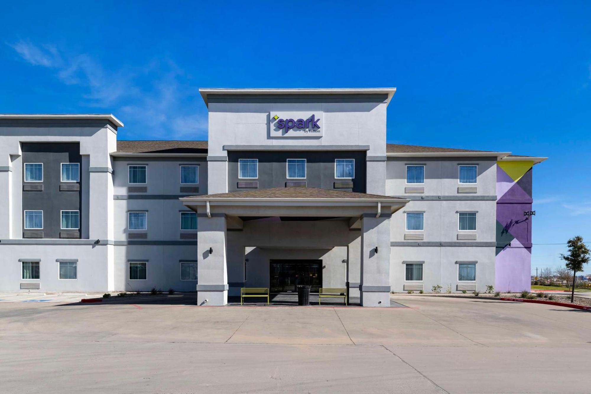 Spark By Hilton Midland South Kültér fotó